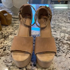 Diverse Style by Sydni Dion Platform Heels